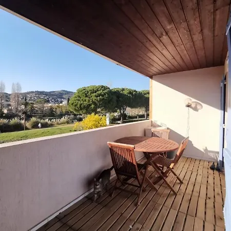 Lovely With Pool Close To Beaches شقة ماندوليو لا نابول